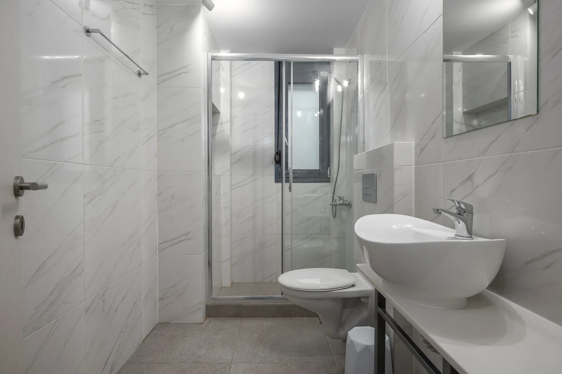 Tiara Holidays - Cavo Blue Coastal Living - Family Room Ground Floor - bathroom